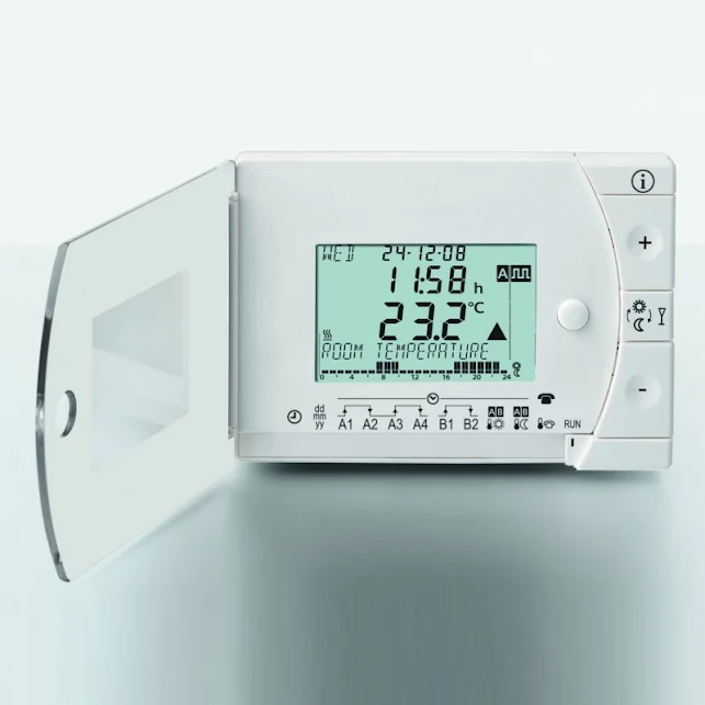 Siemens REV13 24 Hour Programmable Room Thermostat